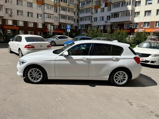 2017 BMW 1 серии 118i II (F20/F21) Рестайлинг, белый, 1700000 рублей, вид 5