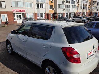 2011 Skoda Fabia II Рестайлинг, белый, 555000 рублей, вид 3