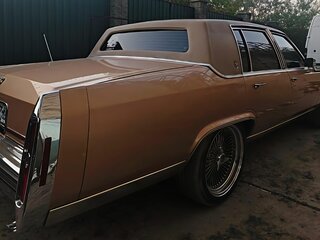 1987 Cadillac Brougham, коричневый, 3000000 рублей, вид 3