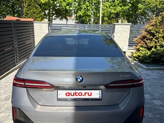 2023 BMW 5 серии 520i VIII (G60/G61/G68), серый, 6900000 рублей, вид 2