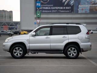 2007 Toyota Land Cruiser Prado 5-speed 120 Series Рестайлинг, серебристый, 1700000 рублей, вид 3
