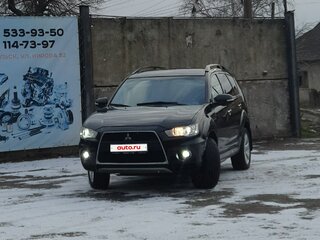 2011 Mitsubishi Outlander II Рестайлинг, чёрный, 1300000 рублей, вид 3