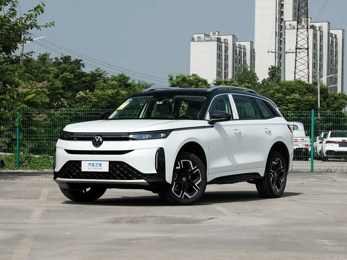 Открыть фотографии: Volkswagen Tavendor I Рестайлинг