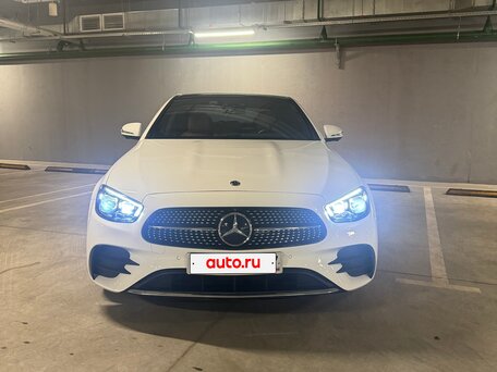 2021 Mercedes-Benz E-Класс 350 V (W213, S213, C238) Рестайлинг, белый, 5200000 рублей, вид 3