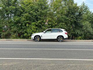 2013 BMW X5 50i III (F15), белый, 3250000 рублей, вид 3