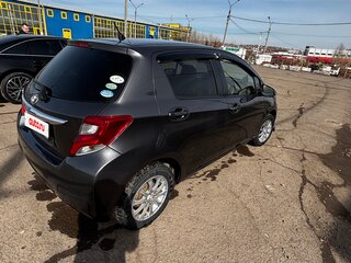2015 Toyota Vitz III (XP130) Рестайлинг, серый, 780000 рублей, вид 4