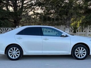 2014 Toyota Camry VII (XV50), белый, 1870000 рублей, вид 1