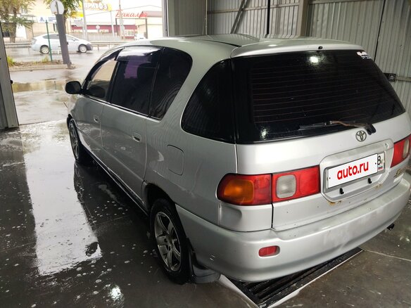 1997 Toyota Ipsum I (M10), серый - вид 2