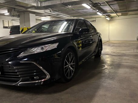 2021 Toyota Camry VIII (XV70) Рестайлинг, чёрный, 3950000 рублей, вид 2