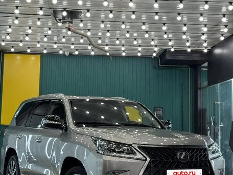2018 Lexus LX 570 III Рестайлинг 2, серый, 6430000 рублей, вид 3