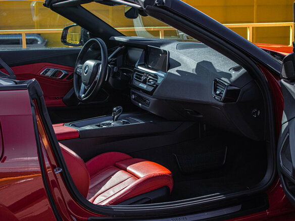 2020 BMW Z4 20i III (G29), красный - вид 5