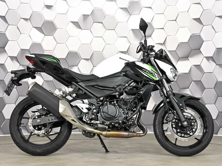 2020 Kawasaki Z 400, белый, 629000 рублей, вид 3