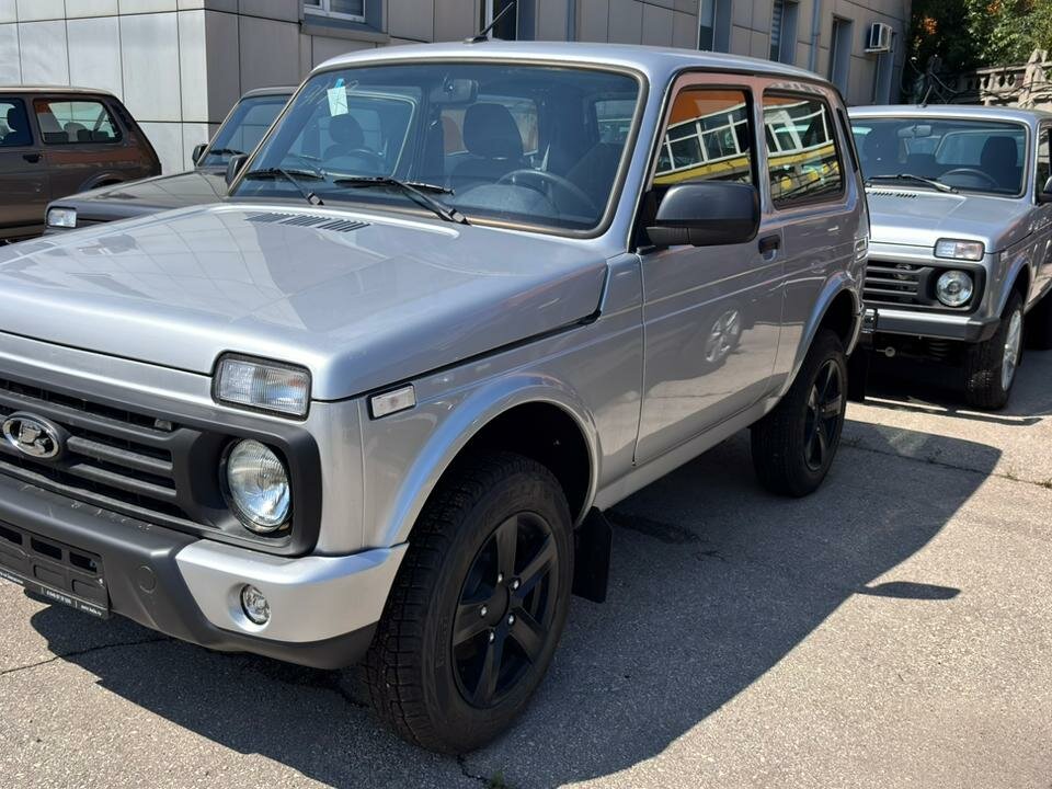 Открыть фотографии: Lada (ВАЗ) Niva Legend I