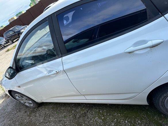 2013 Hyundai Solaris I, белый, 250000 рублей - вид 9