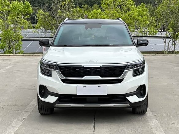 2022 Kia KX3, белый, 1400001 рублей - вид 1