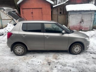 2012 Skoda Fabia II Рестайлинг, бежевый, 520000 рублей, вид 2