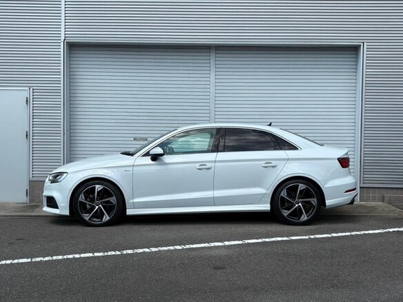 2022 Audi A3 30 TFSI IV (8Y), белый, 1550000 рублей - вид 4