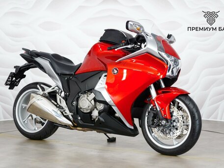 2010 Honda VFR 1200, красный, 850000 рублей, вид 5