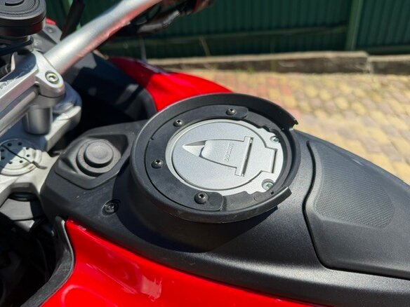 2023 Ducati Multistrada V4, красный, 2400000 рублей - вид 9