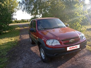 2014 Chevrolet Niva I Рестайлинг, красный, 670000 рублей, вид 2