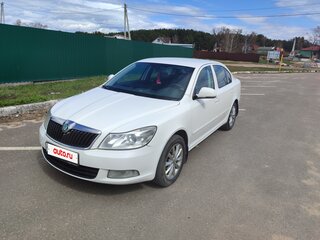 2012 Skoda Octavia II (A5) Рестайлинг, белый, 890000 рублей, вид 2