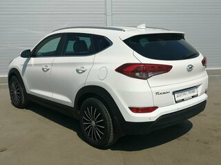 2017 Hyundai Tucson III, белый, 2350000 рублей, вид 5
