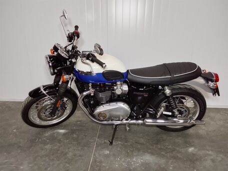 2023 Triumph Bonneville T120, белый, 1277000 рублей, вид 1