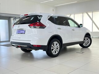 2021 Nissan X-Trail III Рестайлинг, белый, 2045000 рублей, вид 4