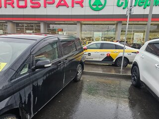 2010 Toyota ISis I Рестайлинг, чёрный, 880000 рублей, вид 3