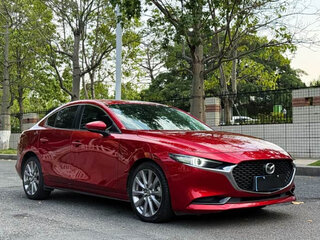 2021 Mazda 3 Axela IV (BP), красный, 1580000 рублей, вид 3