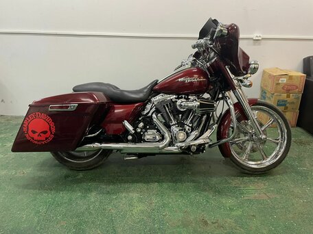 2009 Harley-Davidson Street Glide, пурпурный, 750000 рублей, вид 5