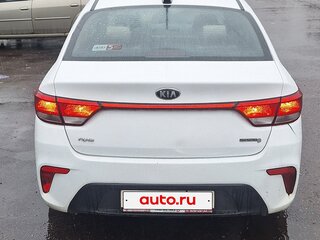 2019 Kia Rio IV, белый, 700000 рублей, вид 3