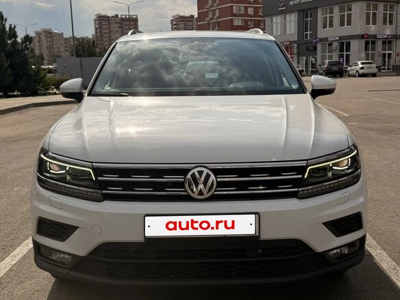 2019 Volkswagen Tiguan II, белый, 2575000 рублей - вид 2