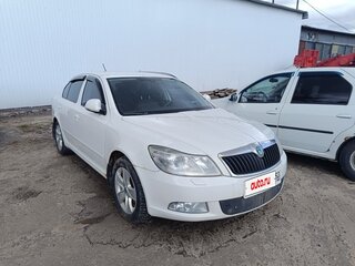 2011 Skoda Octavia DSG7 II (A5) Рестайлинг, белый, 445000 рублей, вид 1