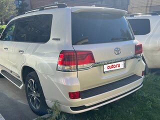 2020 Toyota Land Cruiser 200 Series Рестайлинг 2, белый, 10800000 рублей, вид 3