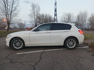 2015 BMW 1 серии 118i II (F20/F21) Рестайлинг, белый, 1450000 рублей, вид 4