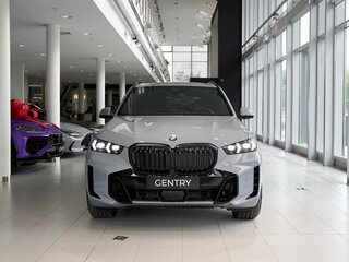 2026 BMW X5 30d IV (G05/G18) Рестайлинг, серый, 15100000 рублей, вид 2