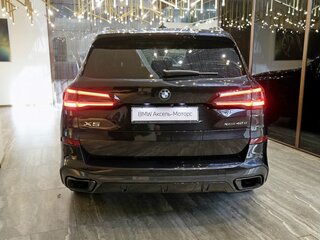 2021 BMW X5 40d IV (G05/G18), чёрный, 9000000 рублей, вид 5