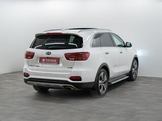 2018 Kia Sorento III Prime Рестайлинг, белый, 2700000 рублей, вид 2