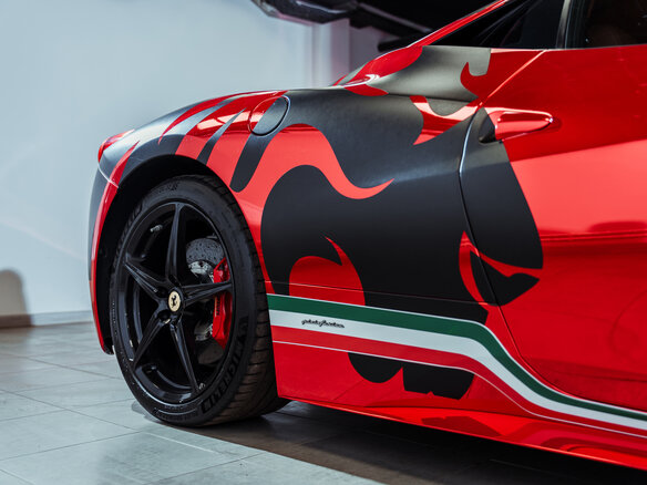 2011 Ferrari 458 Italia, красный - вид 8