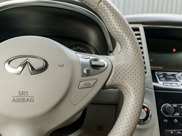 2009 Infiniti FX35 II (S51), белый, 1550000 рублей - вид 16