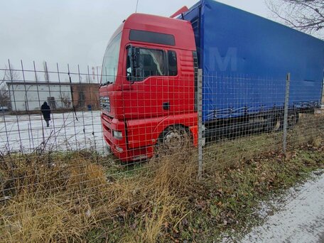2003 MAN TGA, красный, 2500000 рублей, вид 3