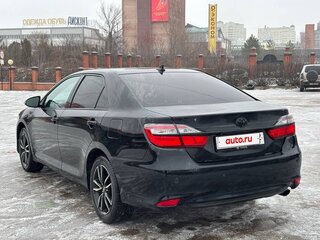 2018 Toyota Camry VII (XV50) Рестайлинг 2, чёрный, 1915000 рублей, вид 4