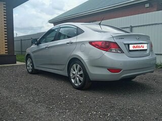 2012 Hyundai Solaris I, серебристый, 760000 рублей, вид 4