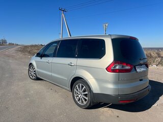 2009 Ford Galaxy II, бежевый, 999999 рублей, вид 5
