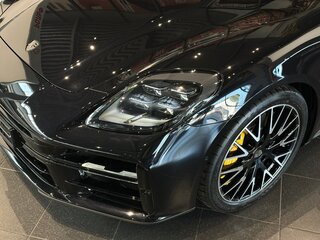 2026 Porsche Panamera Turbo S E-Hybrid III, чёрный, 40990000 рублей, вид 5