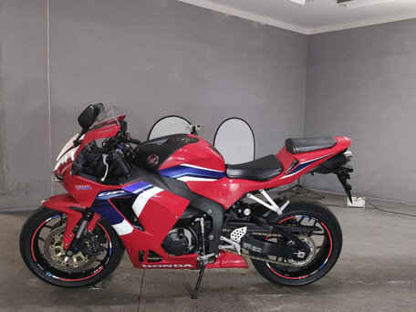 2022 Honda CBR 600RR, красный, 935000 рублей, вид 1
