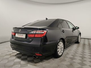 2017 Toyota Camry VII (XV50) Рестайлинг, чёрный, 2049000 рублей, вид 5