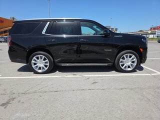 2022 Chevrolet Tahoe V, чёрный, 8900000 рублей, вид 4