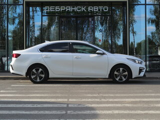 2020 Kia Cerato IV, белый, 2100000 рублей, вид 4